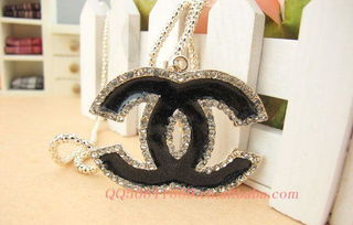 时尚潮流之选 特价猫眼石流苏毛衣链项链，韩国饰品批发指南